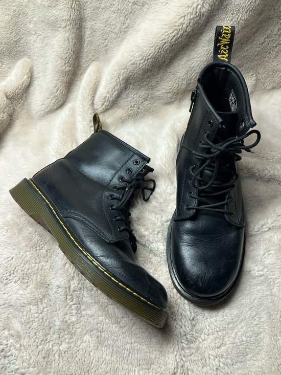 Dr. Martens Shoes - Dr Marten Boots womens size 5